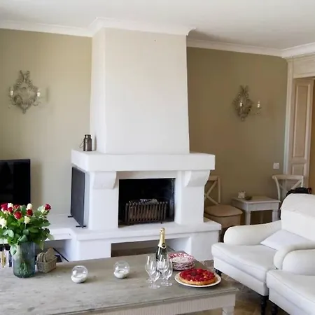 Apartman Bord De - Ac, Wifi, Chic, Sea View, 2 Minutes Walk