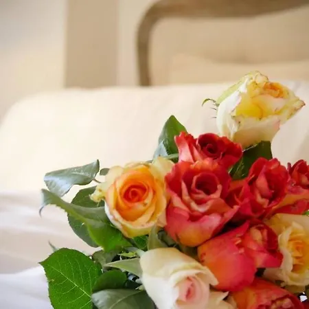 Bord De - Ac, Wifi, Chic, Sea View, 2 Minutes Walk Antibes