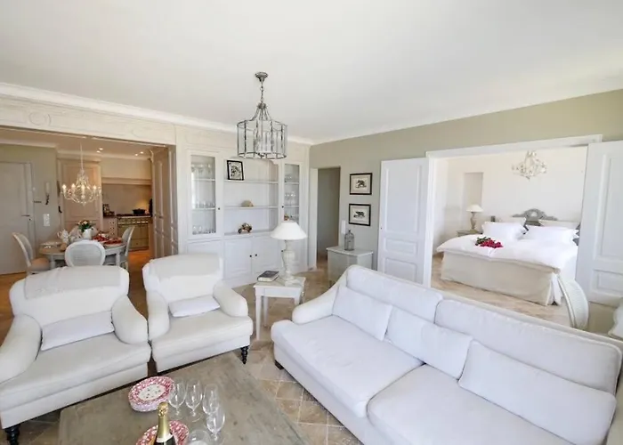 דירה Bord De - Ac, Wifi, Chic, Sea View, 2 Minutes Walk אנטיב